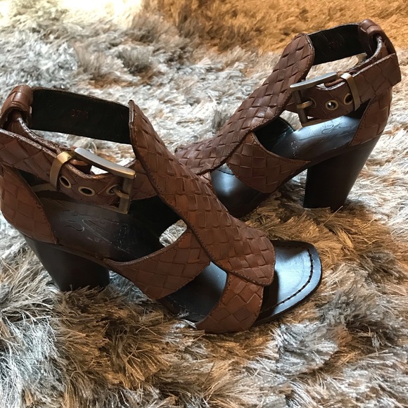 Ripicca Sandals - Picture 5 of 5